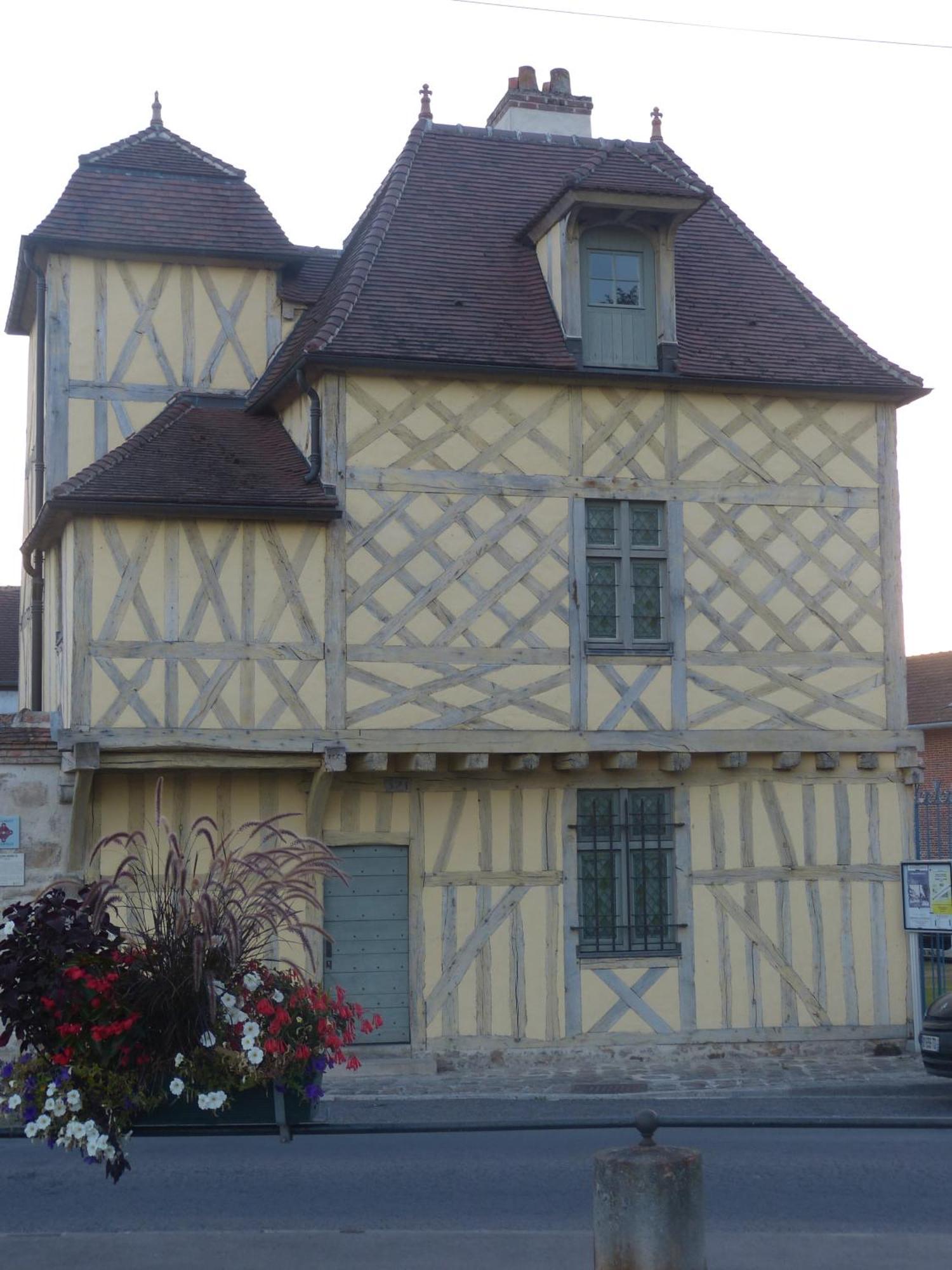 Hotel Saint Laurent Nogent-sur-Seine Dış mekan fotoğraf