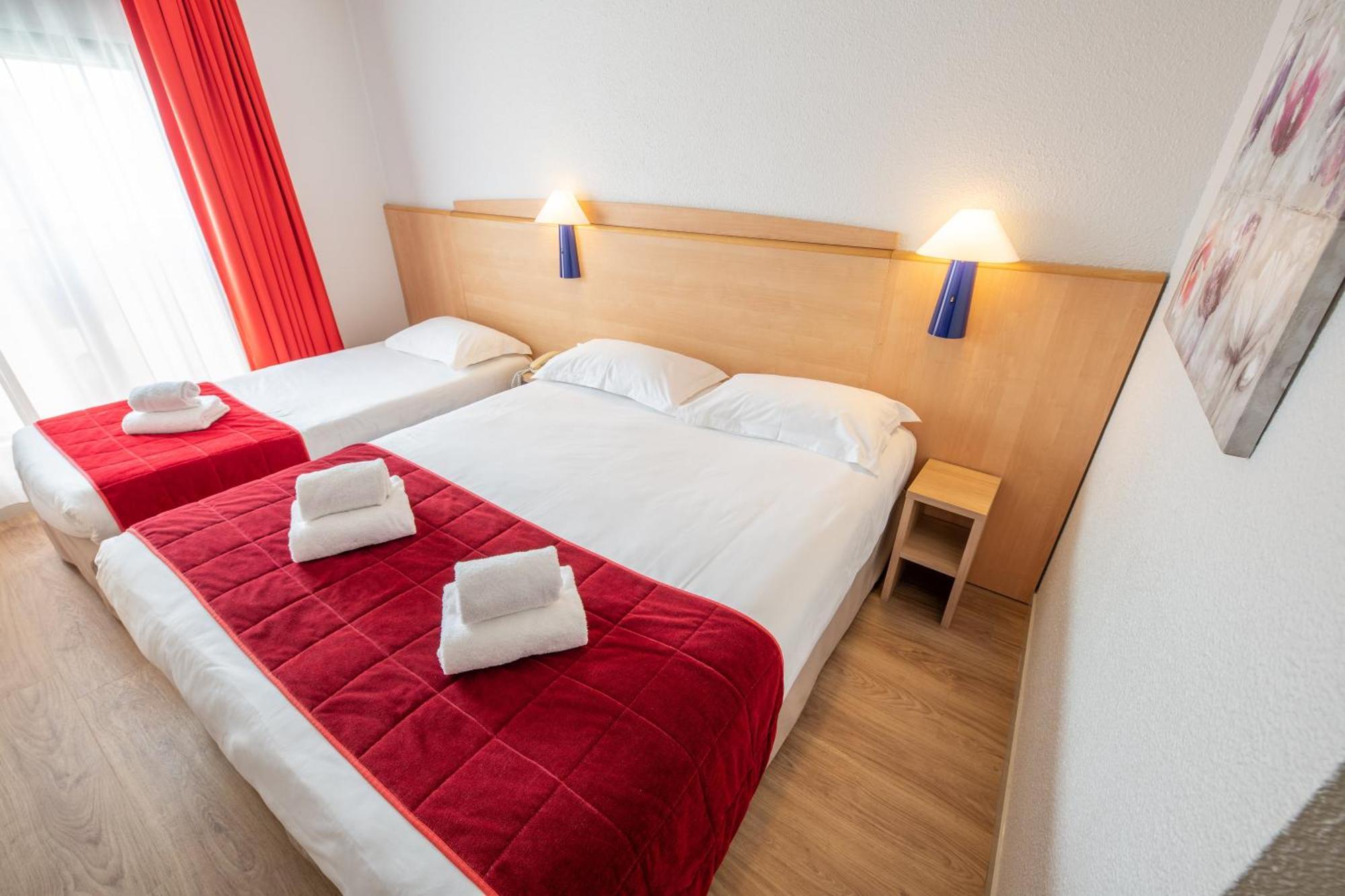 Hotel Saint Laurent Nogent-sur-Seine Oda fotoğraf