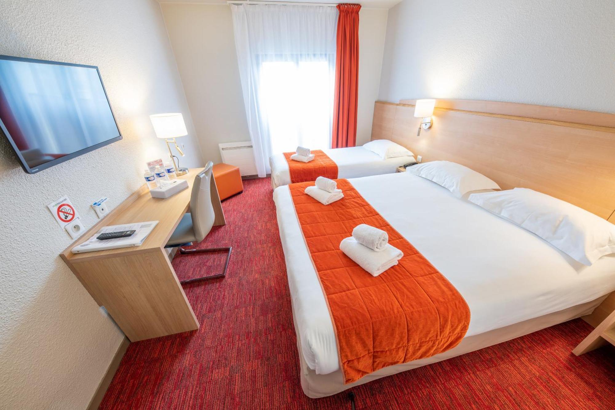 Hotel Saint Laurent Nogent-sur-Seine Oda fotoğraf