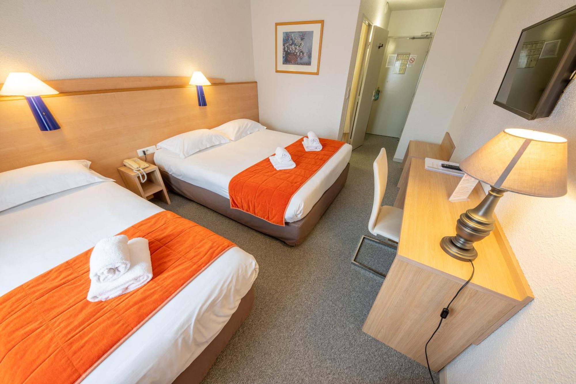 Hotel Saint Laurent Nogent-sur-Seine Oda fotoğraf